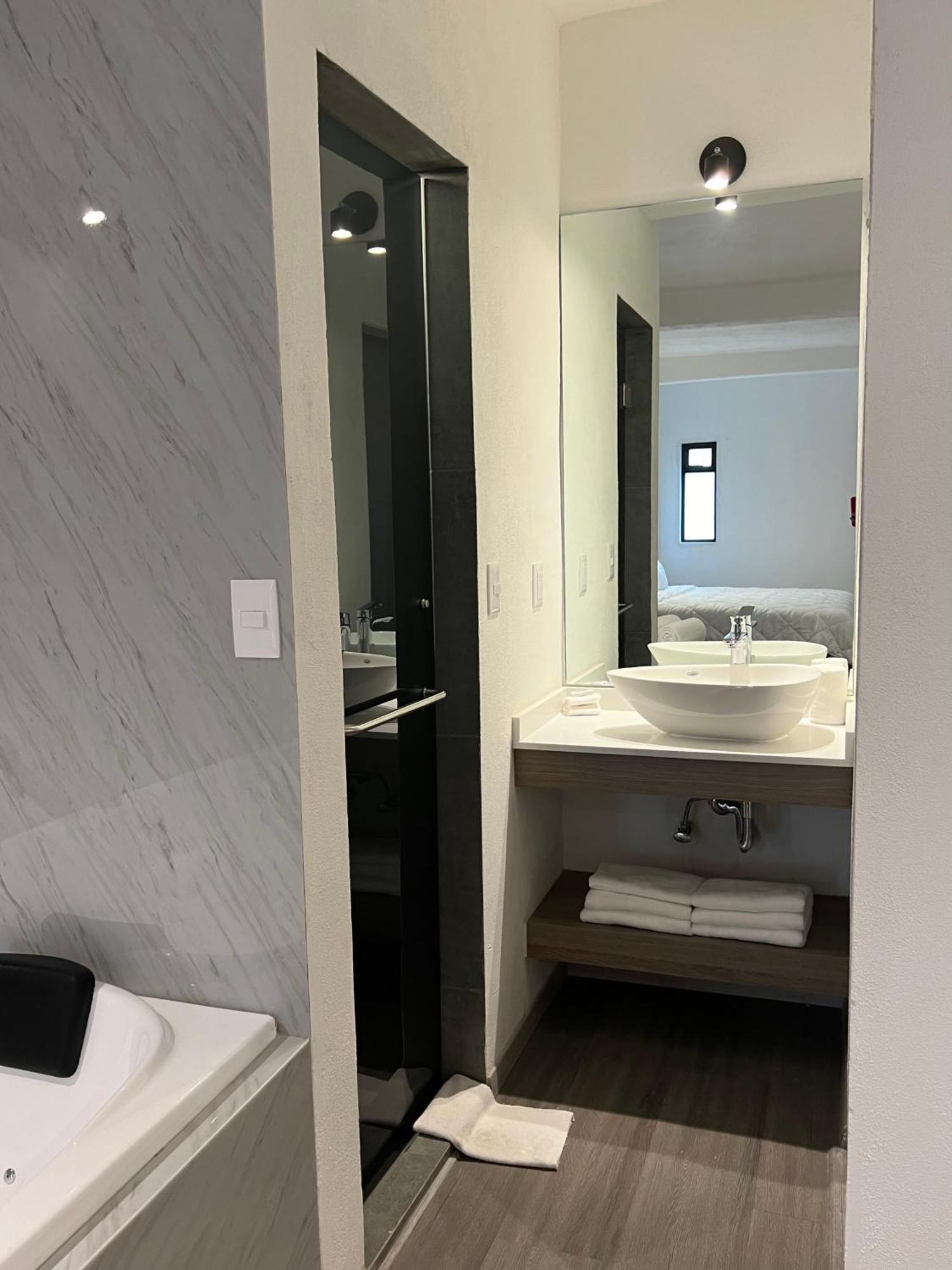 Hotel Blanco Pachuca Eksteriør bilde