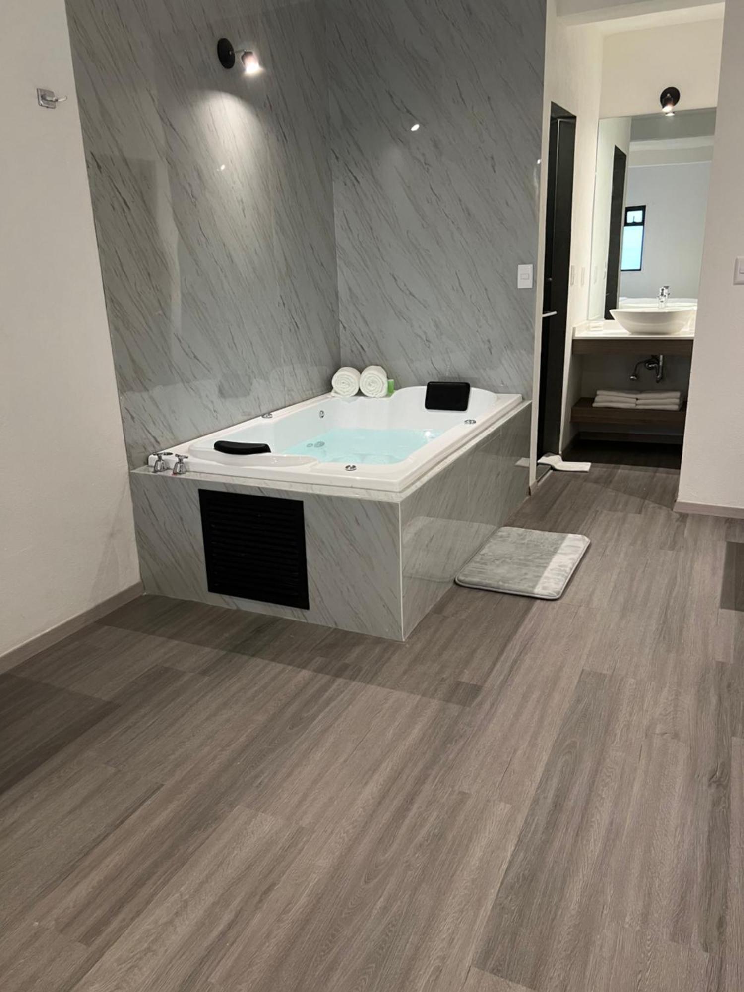 Hotel Blanco Pachuca Eksteriør bilde